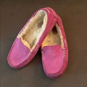 Ugg slippers, 7.5 size, pink/purple in color.